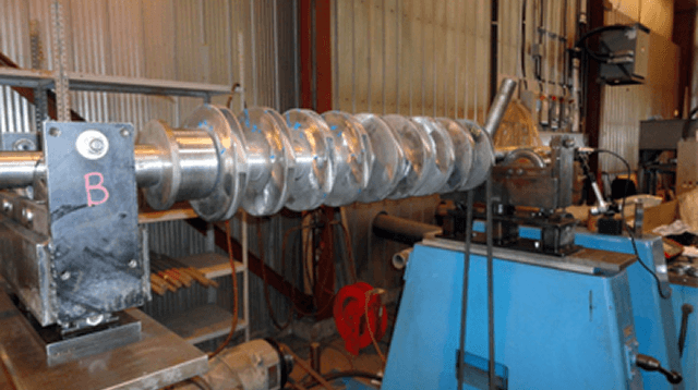 Vibration analysis equipment measuring rotating machinery